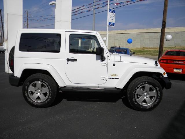 Jeep Wrangler 2011 photo 3