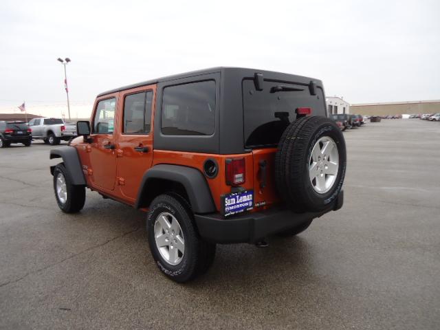 Jeep Wrangler 2011 photo 2