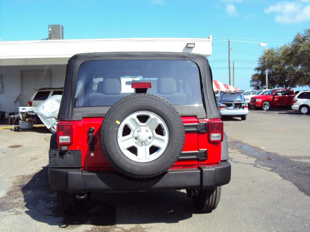 Jeep Wrangler 2011 photo 2