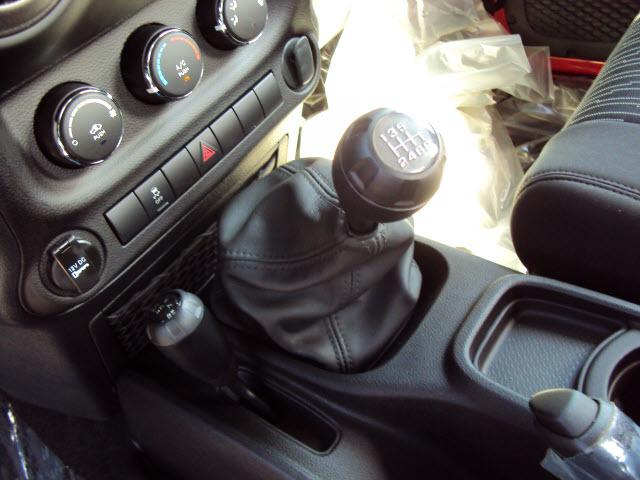 Jeep Wrangler 2011 photo 5