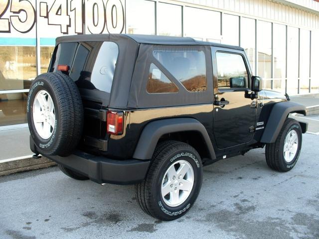 Jeep Wrangler 2011 photo 3