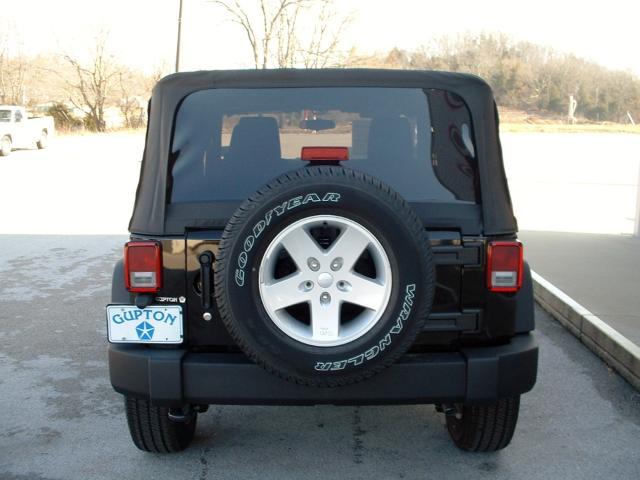 Jeep Wrangler 2011 photo 5