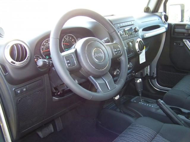 Jeep Wrangler 2011 photo 1