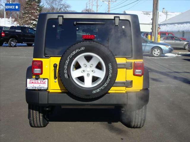 Jeep Wrangler 2011 photo 3
