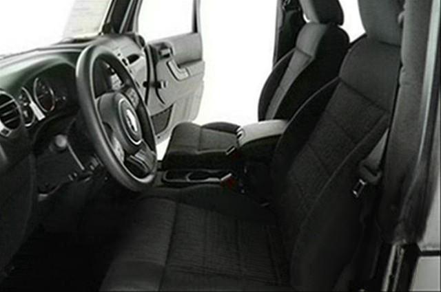 Jeep Wrangler 2011 photo 4