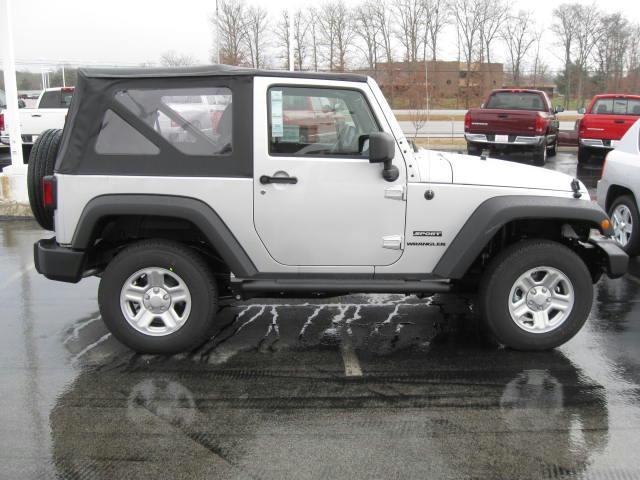Jeep Wrangler 2011 photo 4