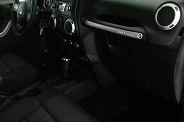 Jeep Wrangler 2011 photo 1
