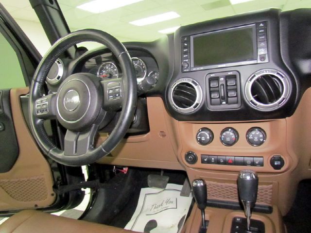 Jeep Wrangler 2011 photo 11