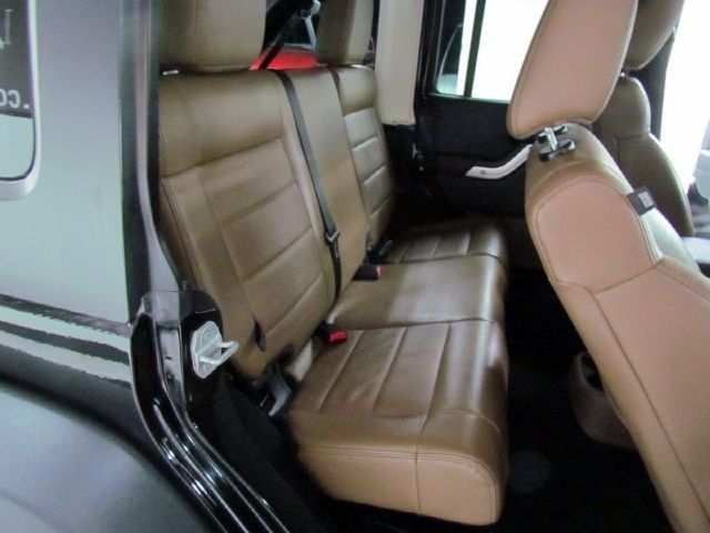 Jeep Wrangler 2011 photo 12