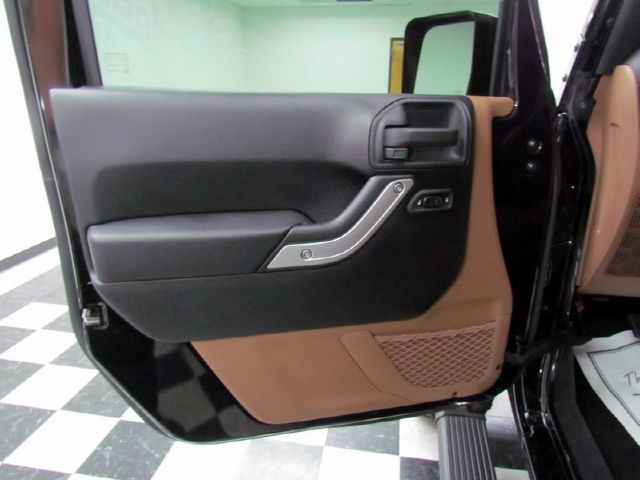 Jeep Wrangler 2011 photo 14