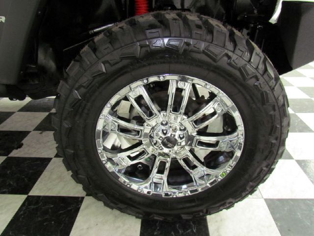 Jeep Wrangler 2011 photo 9