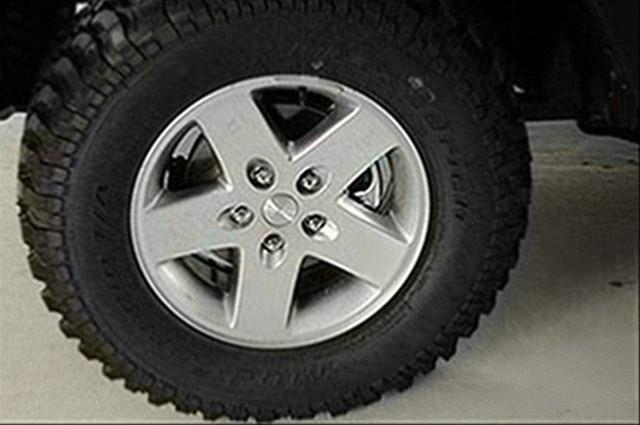 Jeep Wrangler 2011 photo 2