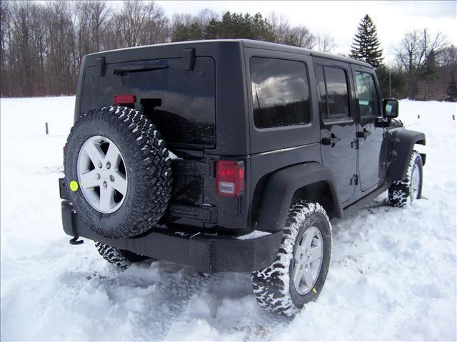 Jeep Wrangler 2011 photo 2