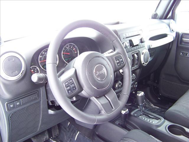 Jeep Wrangler 2011 photo 3