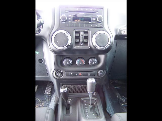 Jeep Wrangler 2011 photo 4
