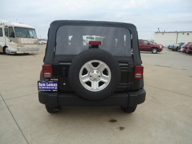 Jeep Wrangler 2011 photo 5