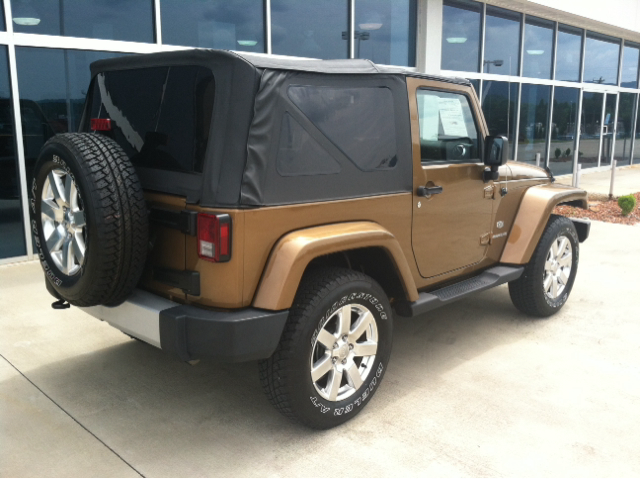 Jeep Wrangler 2011 photo 4