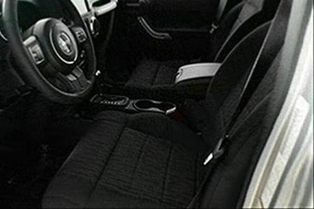 Jeep Wrangler 2011 photo 4