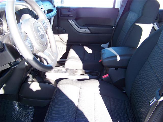 Jeep Wrangler 2011 photo 5
