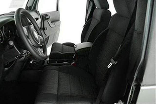 Jeep Wrangler 2011 photo 1