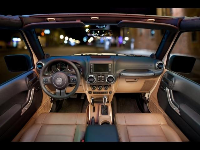 Jeep Wrangler 2011 photo 2