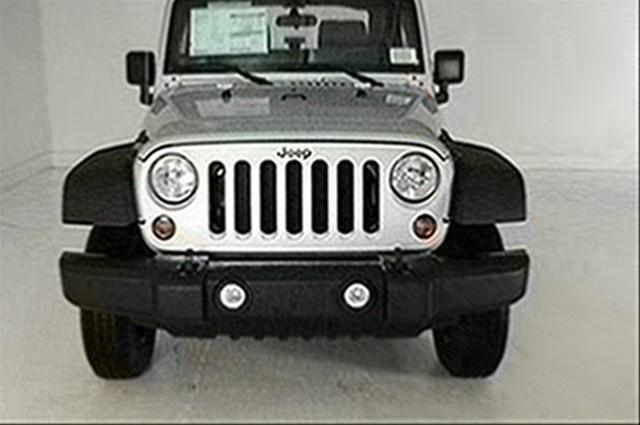 Jeep Wrangler 2011 photo 2