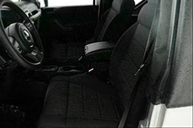 Jeep Wrangler 2011 photo 4