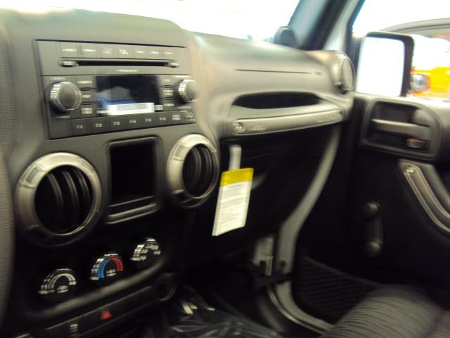 Jeep Wrangler 2011 photo 5