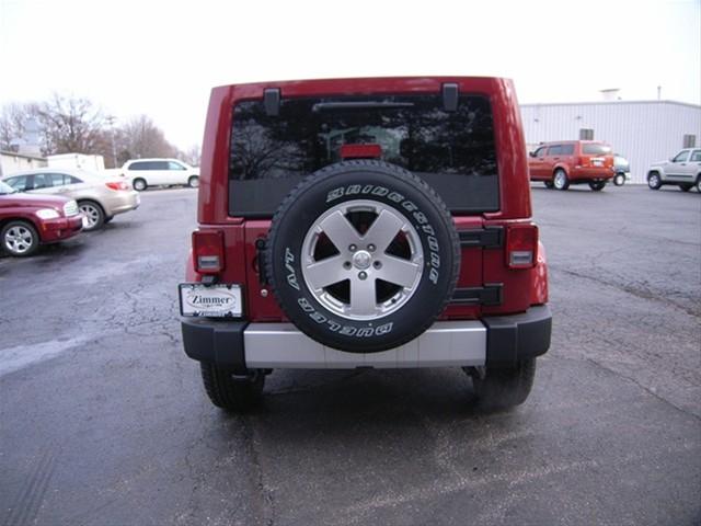 Jeep Wrangler 2011 photo 3