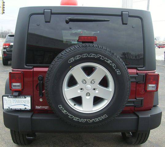 Jeep Wrangler 2011 photo 3