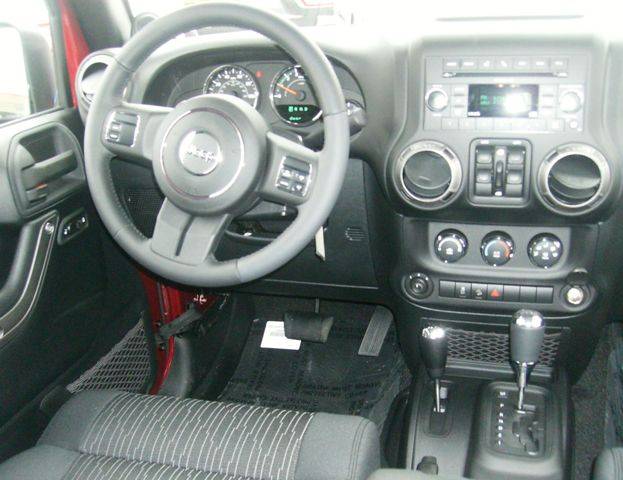 Jeep Wrangler 2011 photo 4