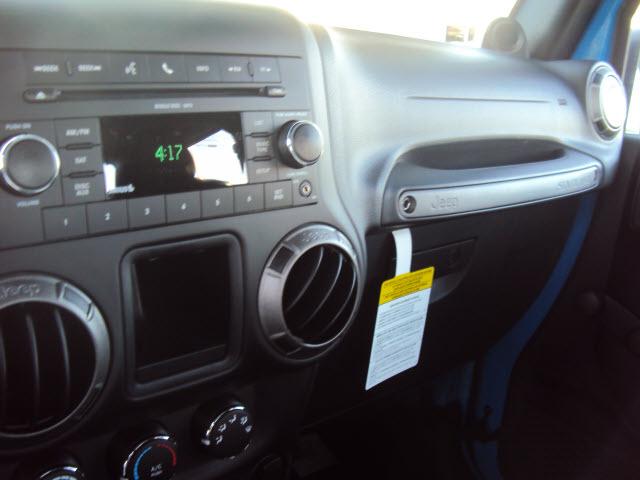 Jeep Wrangler 2011 photo 5