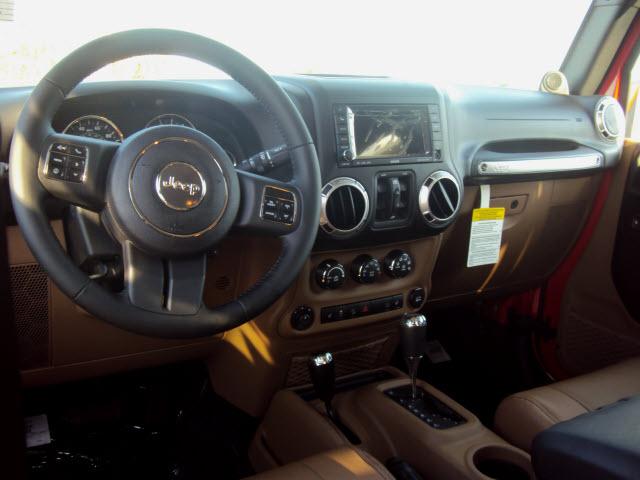Jeep Wrangler 2011 photo 5