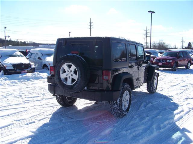 Jeep Wrangler 2011 photo 2