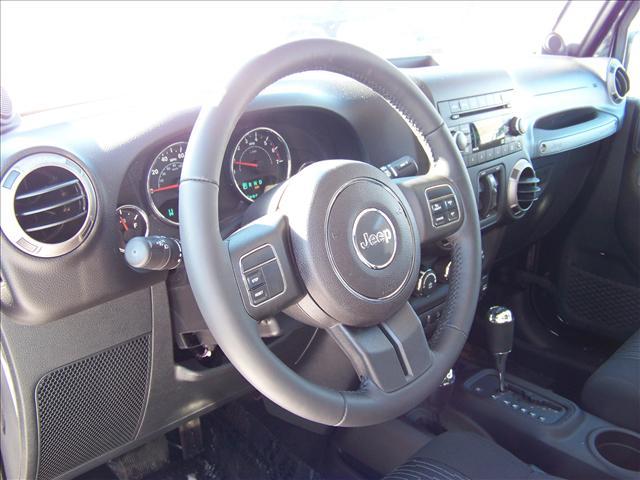 Jeep Wrangler 2011 photo 3