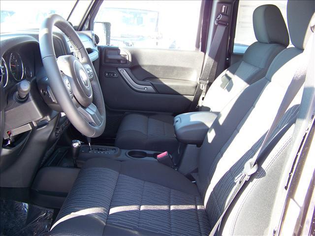 Jeep Wrangler 2011 photo 5
