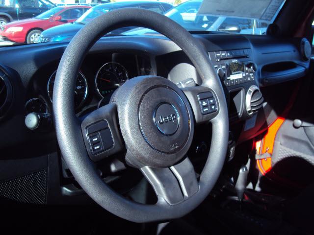 Jeep Wrangler 2011 photo 3