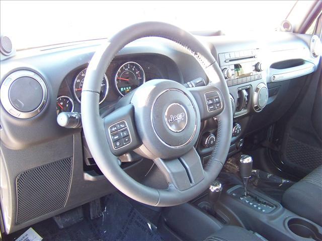 Jeep Wrangler 2011 photo 3