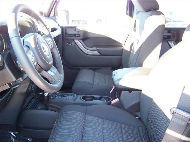 Jeep Wrangler 2011 photo 5