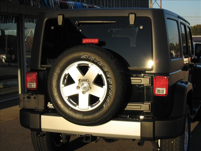 Jeep Wrangler 2011 photo 3
