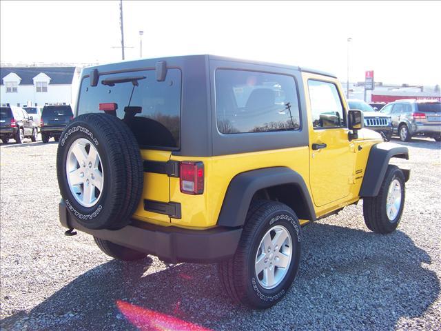 Jeep Wrangler 2011 photo 2