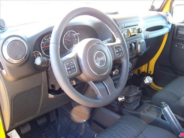 Jeep Wrangler 2011 photo 3