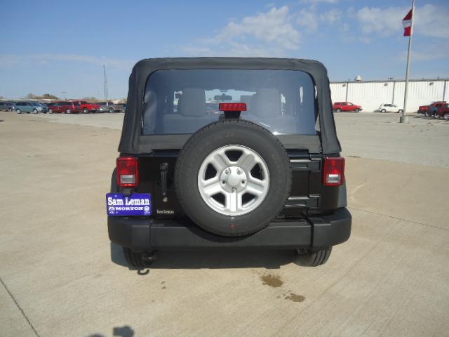 Jeep Wrangler 2011 photo 5