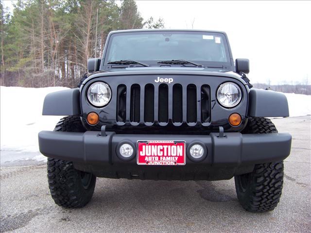 Jeep Wrangler 2011 photo 2