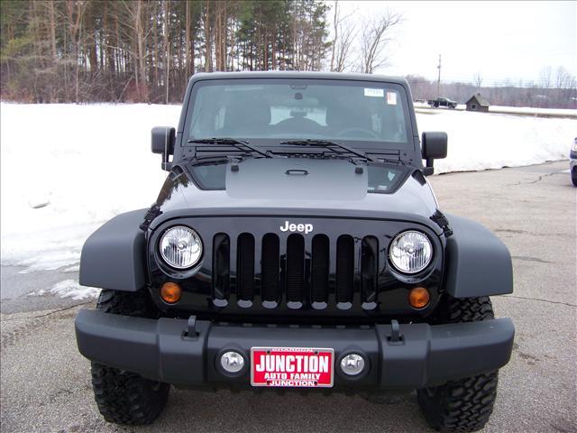 Jeep Wrangler 2011 photo 3