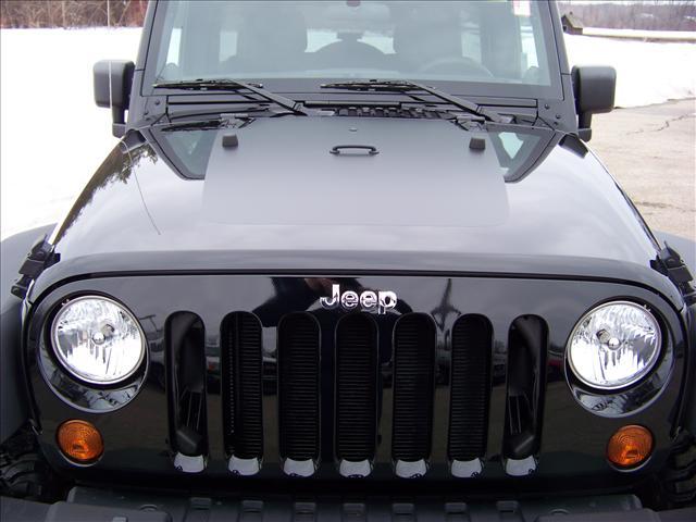 Jeep Wrangler 2011 photo 4