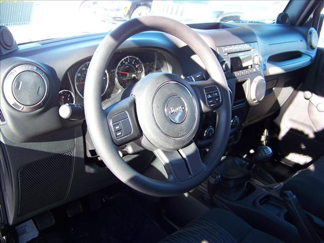 Jeep Wrangler 2011 photo 3