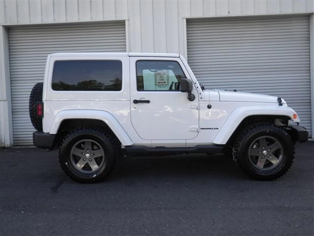 Jeep Wrangler 2011 photo 2
