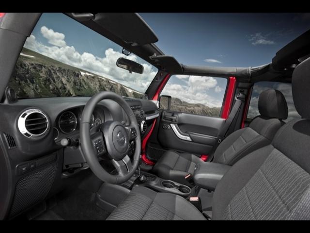Jeep Wrangler 2011 photo 5