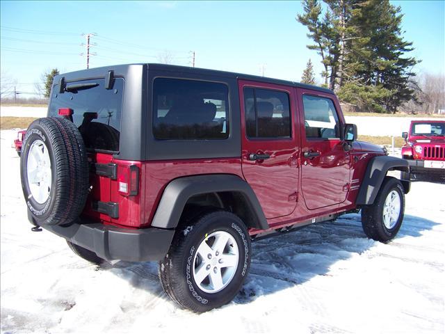 Jeep Wrangler 2011 photo 2